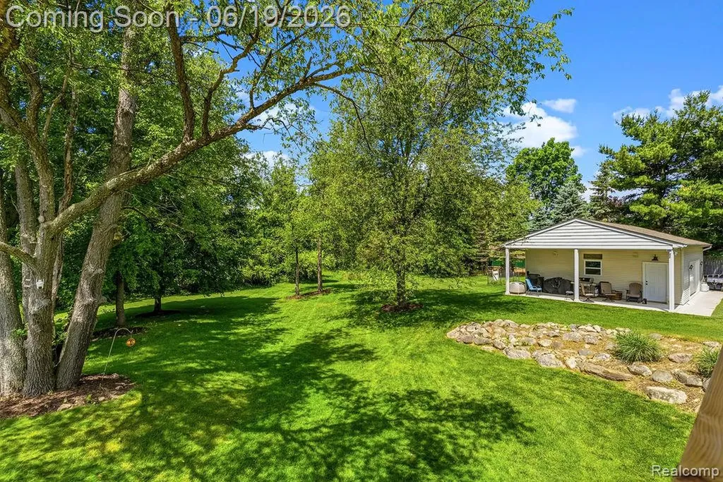 2867 Iris Lane Hartland Township MI 48353