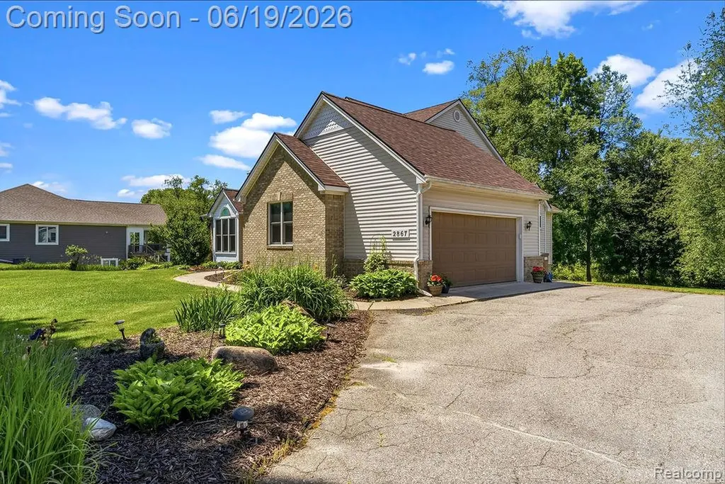 2867 Iris Lane Hartland Township MI 48353