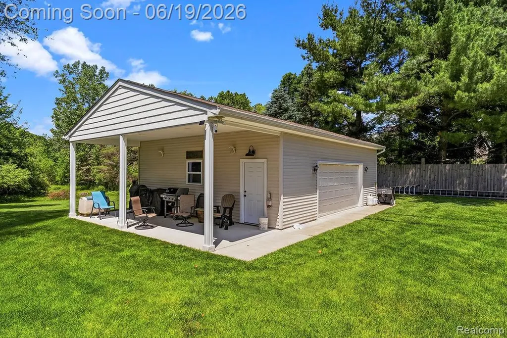 2867 Iris Lane Hartland Township MI 48353