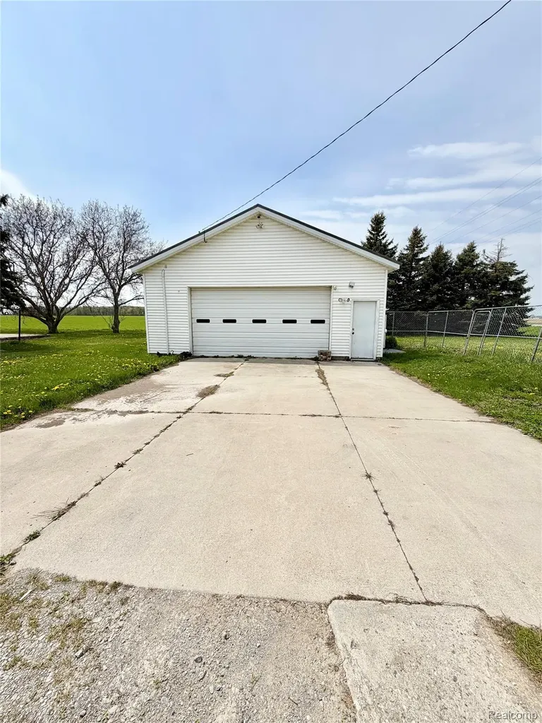 6161 W. Caro Road Denmark Township MI 48768
