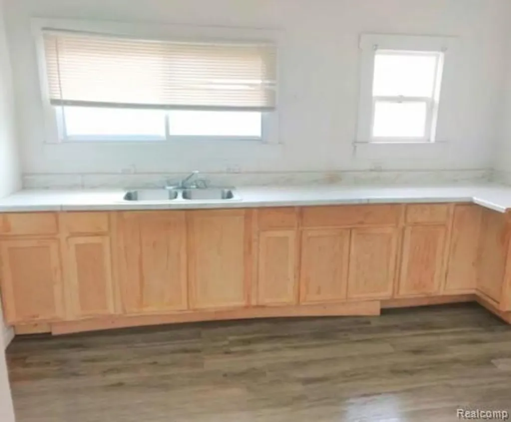 2491-2493 Calvert Avenue Detroit City MI 48206
