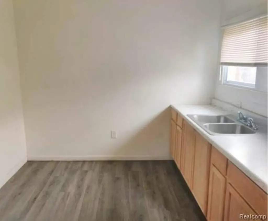 2491-2493 Calvert Avenue Detroit City MI 48206