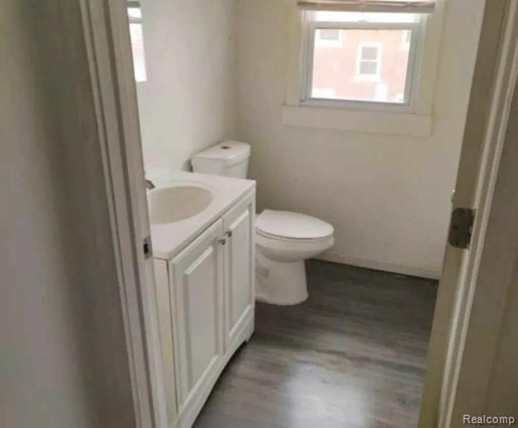 2491-2493 Calvert Avenue Detroit City MI 48206
