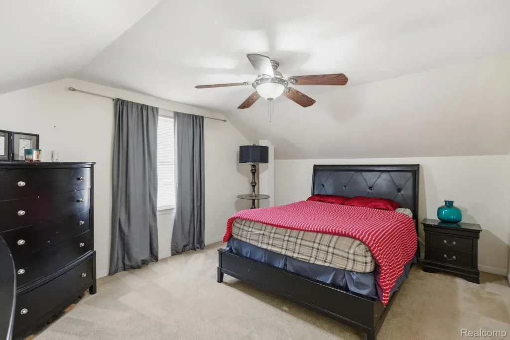 19725 Kingsville Street Harper Woods City MI 48225