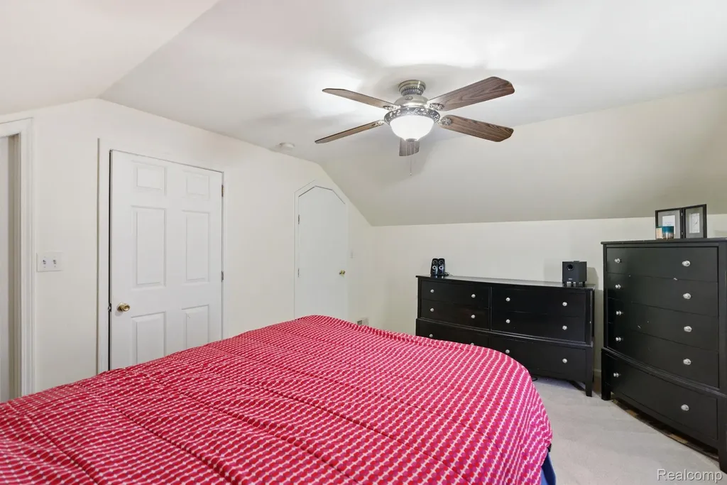 19725 Kingsville Street Harper Woods City MI 48225