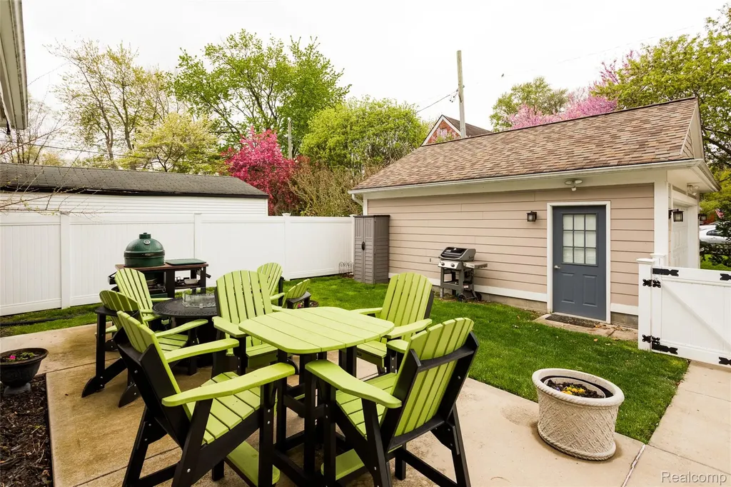 302 S Blair Avenue Royal Oak City MI 48067