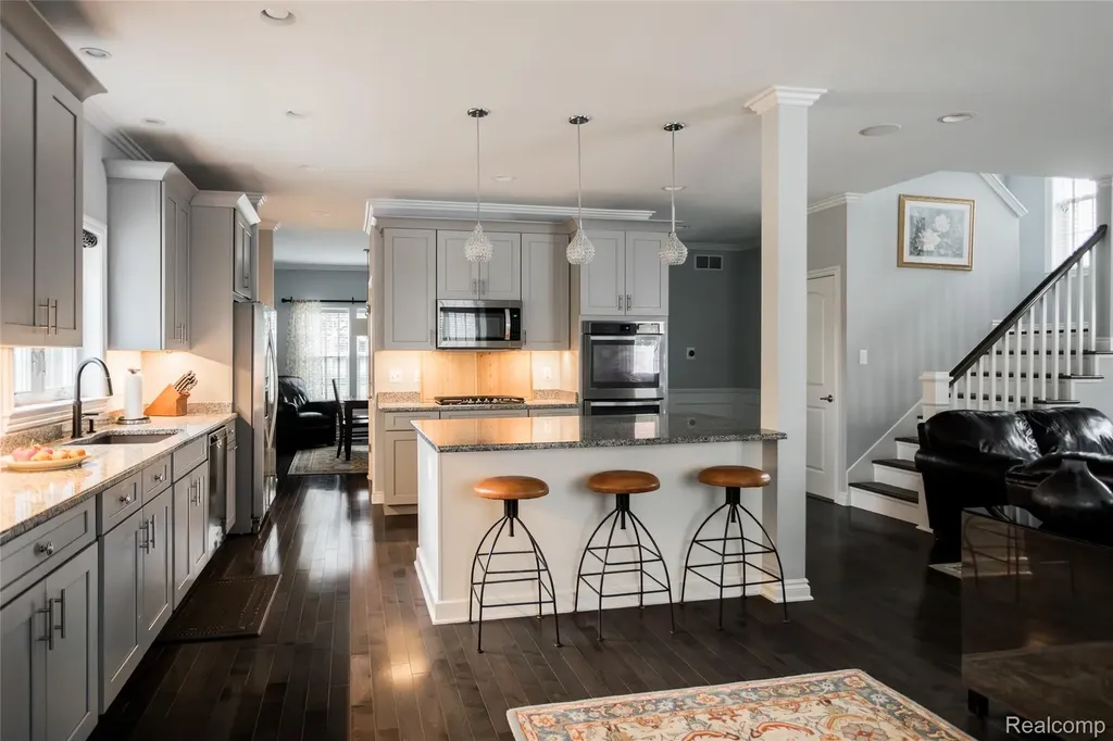 302 S Blair Avenue Royal Oak City MI 48067