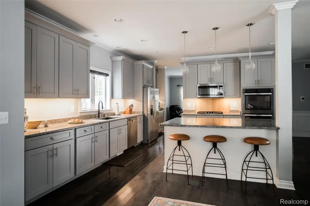 302 S Blair Avenue Royal Oak City MI 48067