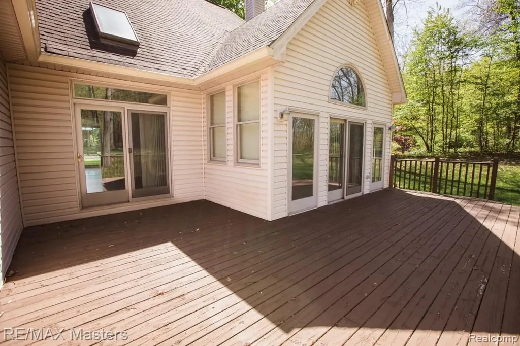27178 John Drive Huron Charter Township MI 48164