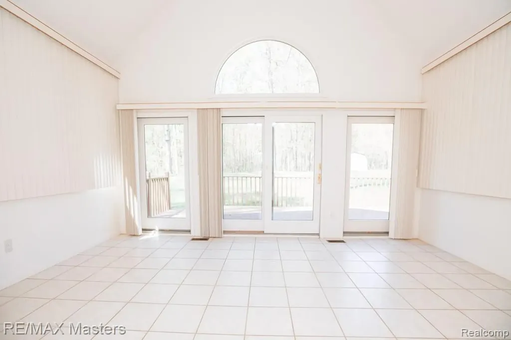 27178 John Drive Huron Charter Township MI 48164