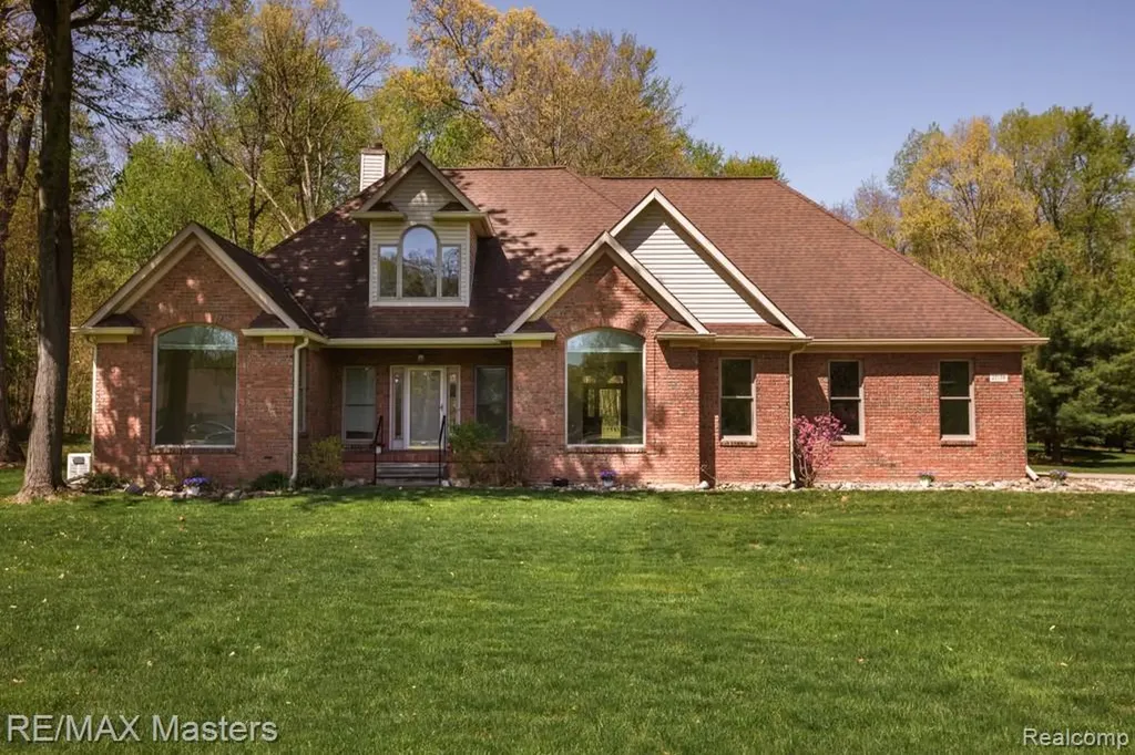 27178 John Drive Huron Charter Township MI 48164