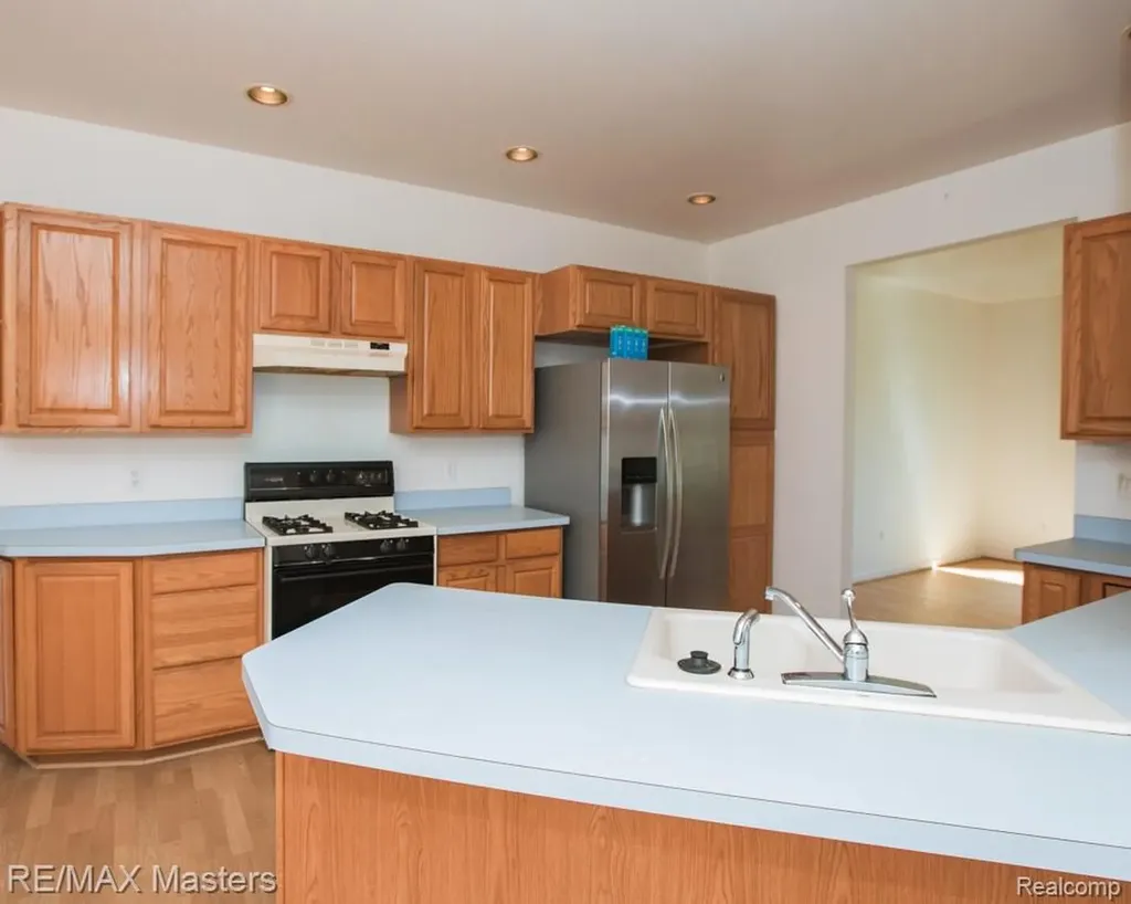 27178 John Drive Huron Charter Township MI 48164
