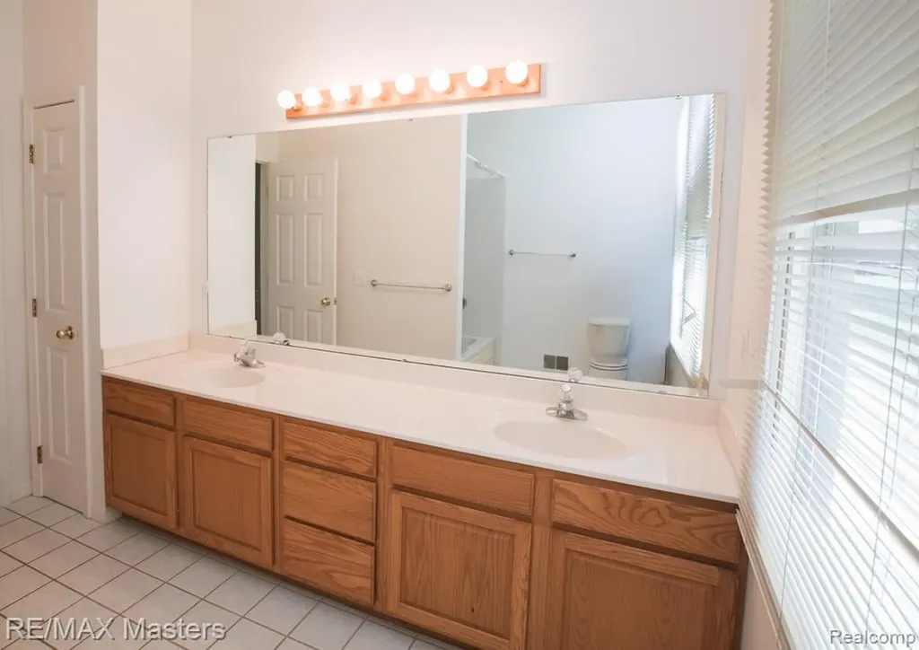 27178 John Drive Huron Charter Township MI 48164