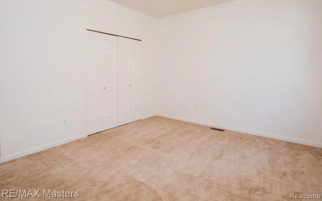 27178 John Drive Huron Charter Township MI 48164
