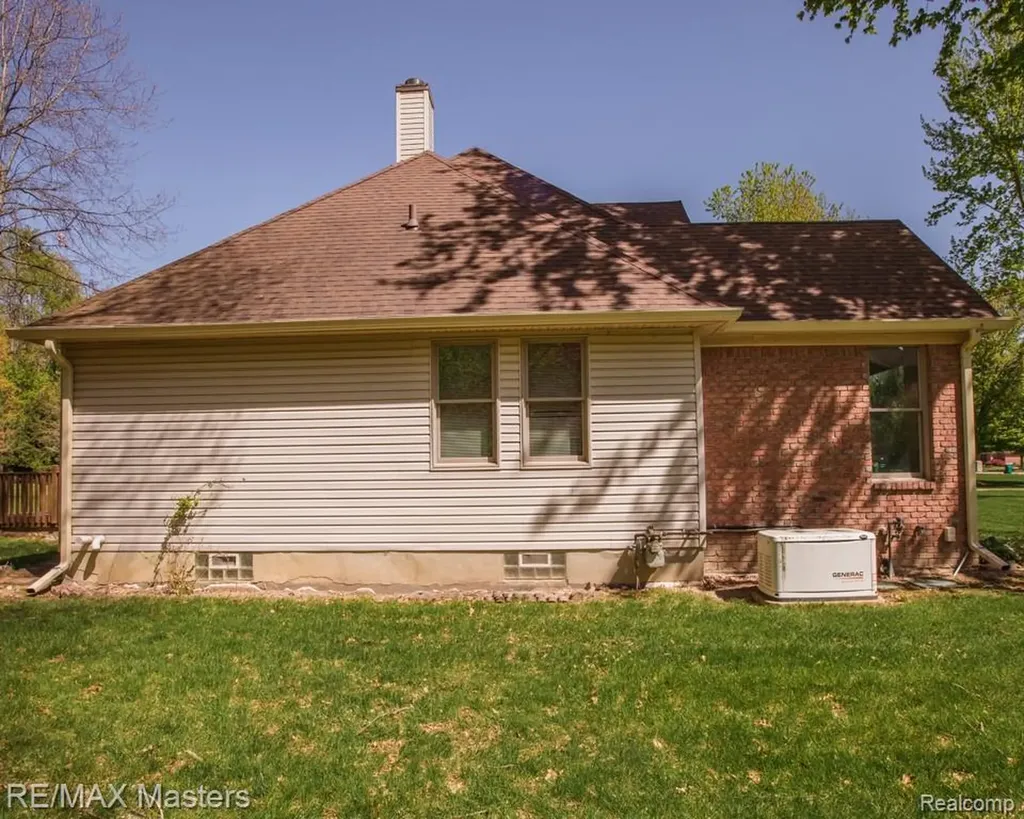 27178 John Drive Huron Charter Township MI 48164