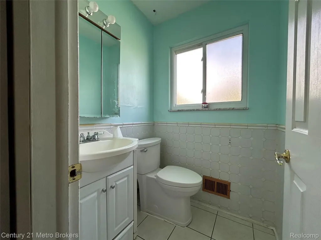 1124 Trotwood Lane Flint Charter Township MI 48507