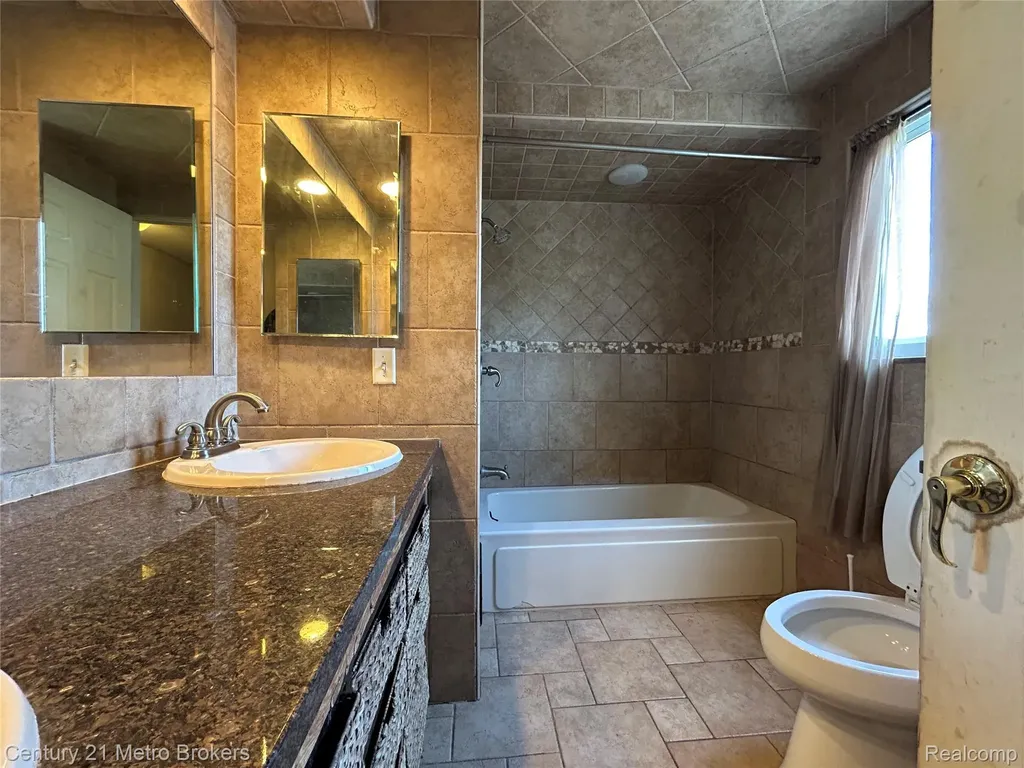 1124 Trotwood Lane Flint Charter Township MI 48507