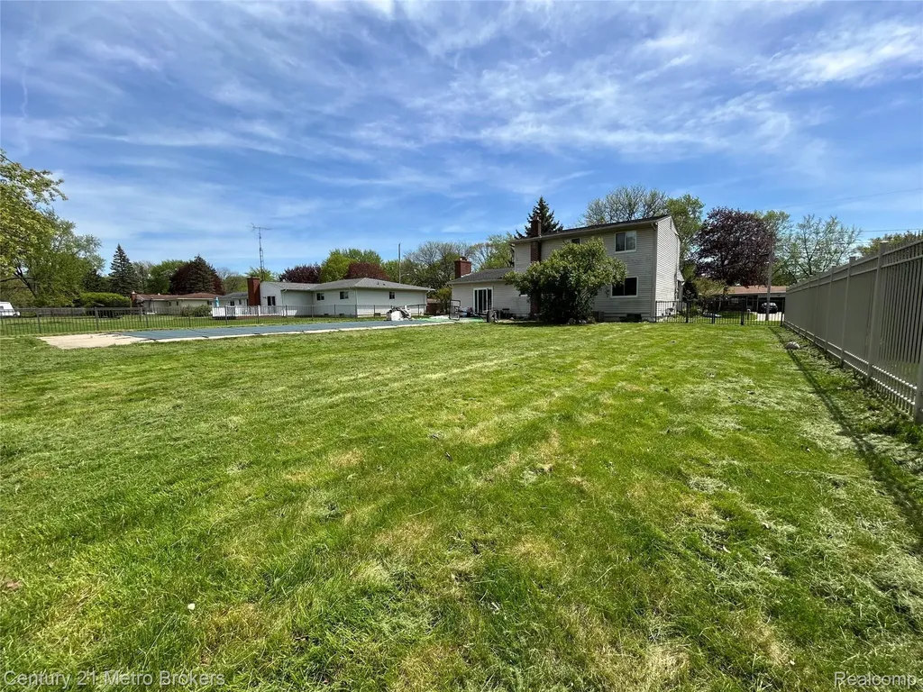 1124 Trotwood Lane Flint Charter Township MI 48507