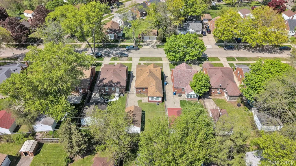 9578 Grayfield Redford Charter Township MI 48239