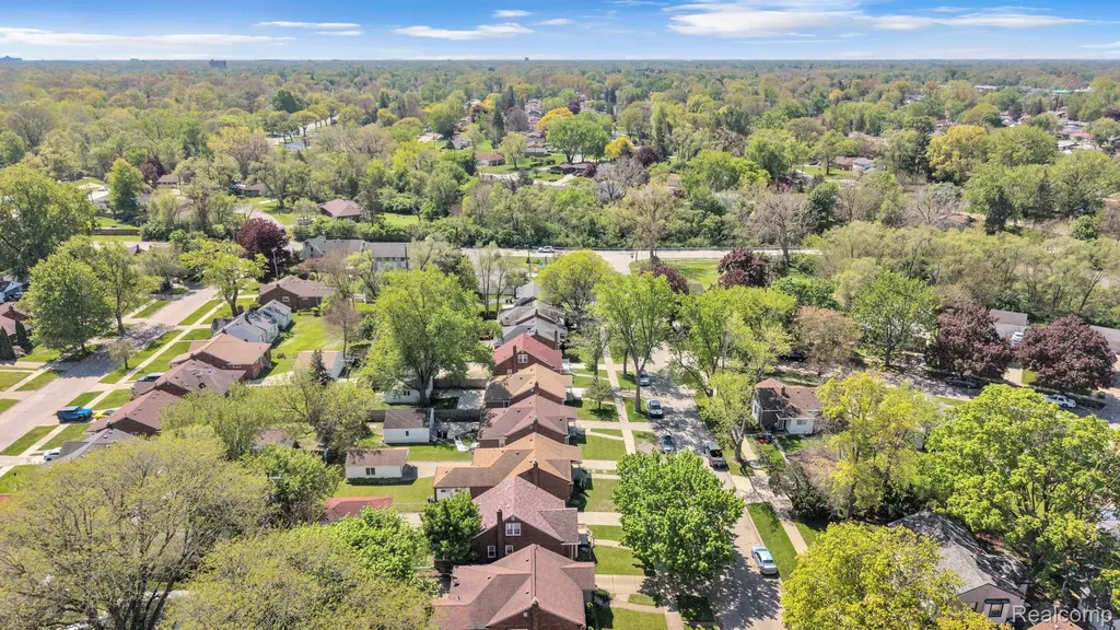 9578 Grayfield Redford Charter Township MI 48239
