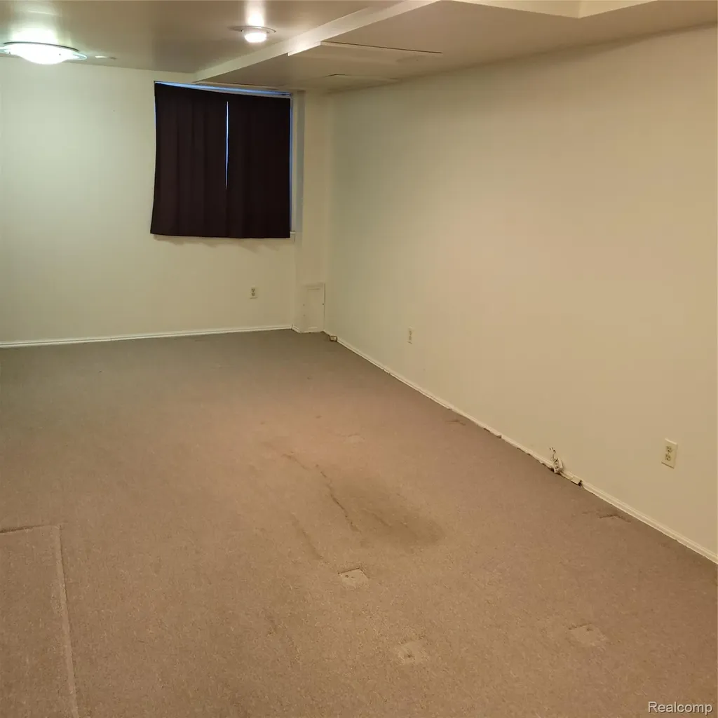 25191 Greenbrooke Drive Southfield City MI 48033