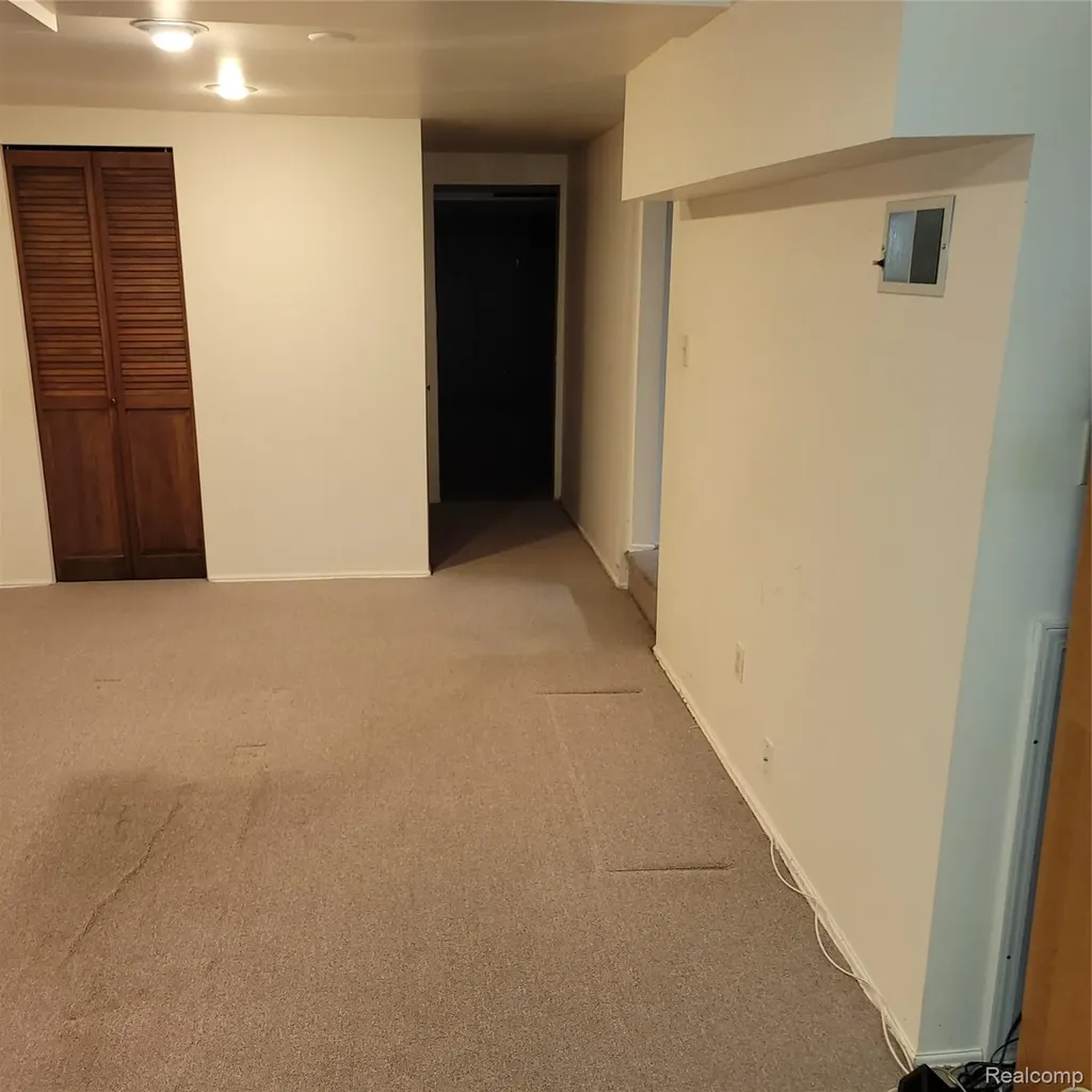 25191 Greenbrooke Drive Southfield City MI 48033