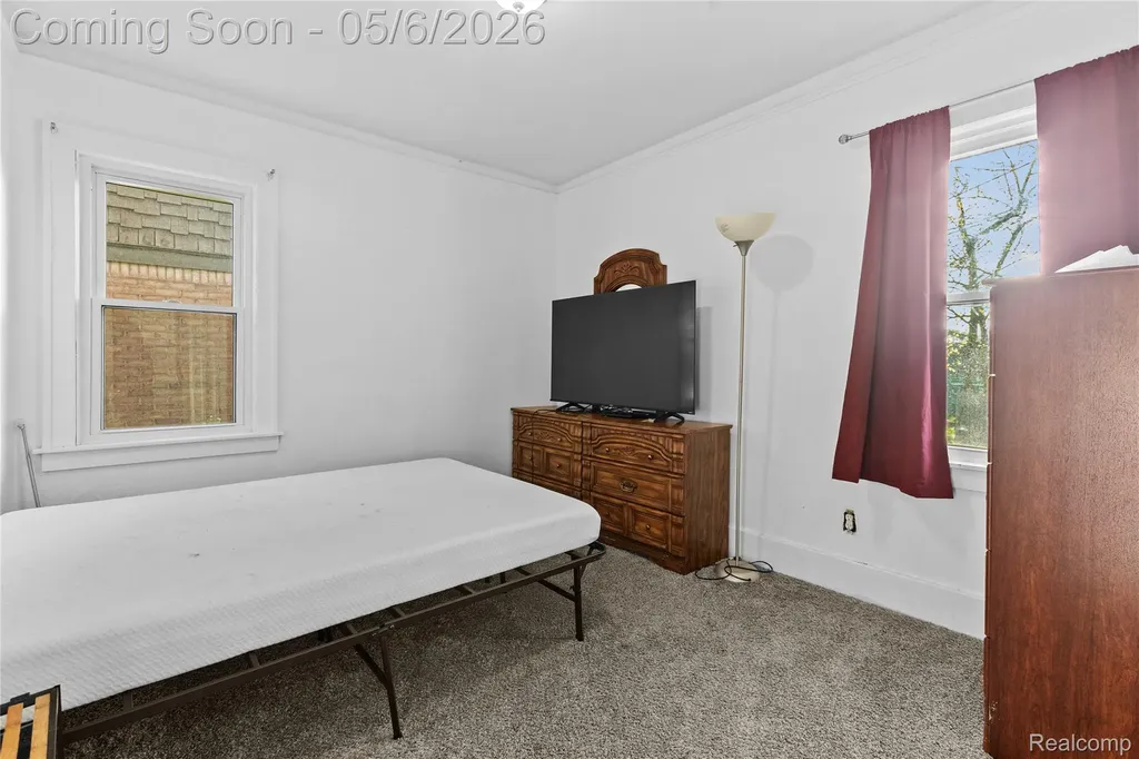 18720 Salem Street Detroit City MI 48219