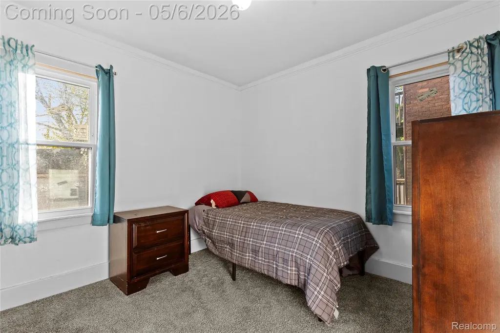 18720 Salem Street Detroit City MI 48219