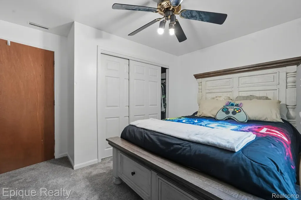 8150 Runyan Lake Road Fenton City MI 48430