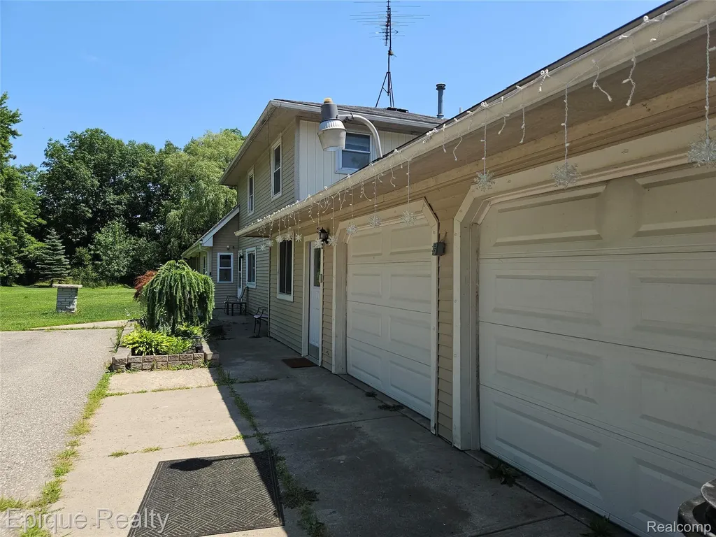 8150 Runyan Lake Road Fenton City MI 48430