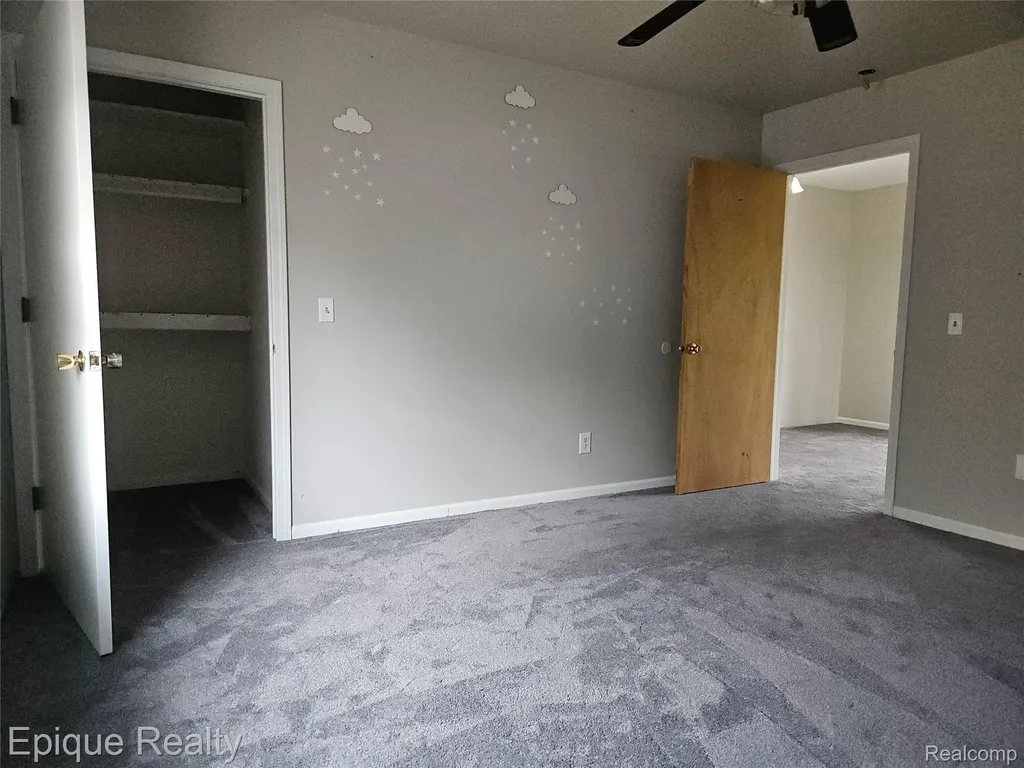 8150 Runyan Lake Road Fenton City MI 48430