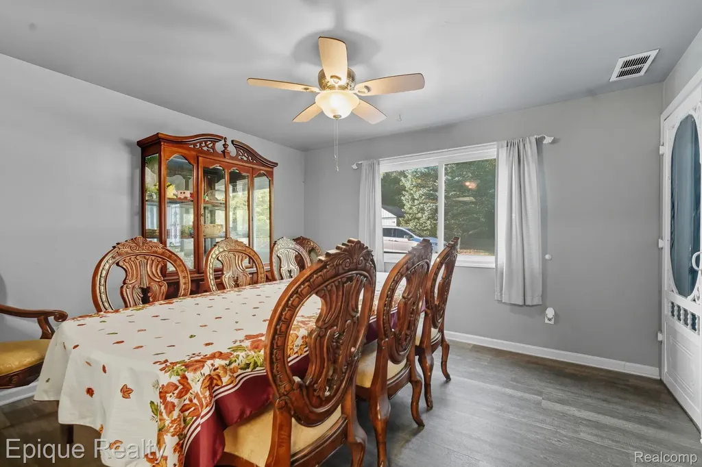8150 Runyan Lake Road Fenton City MI 48430