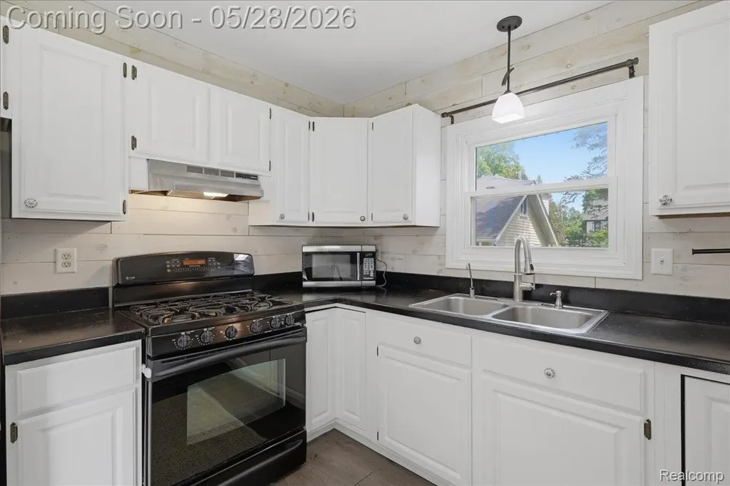 142 Mill Street Ortonville Village MI 48462