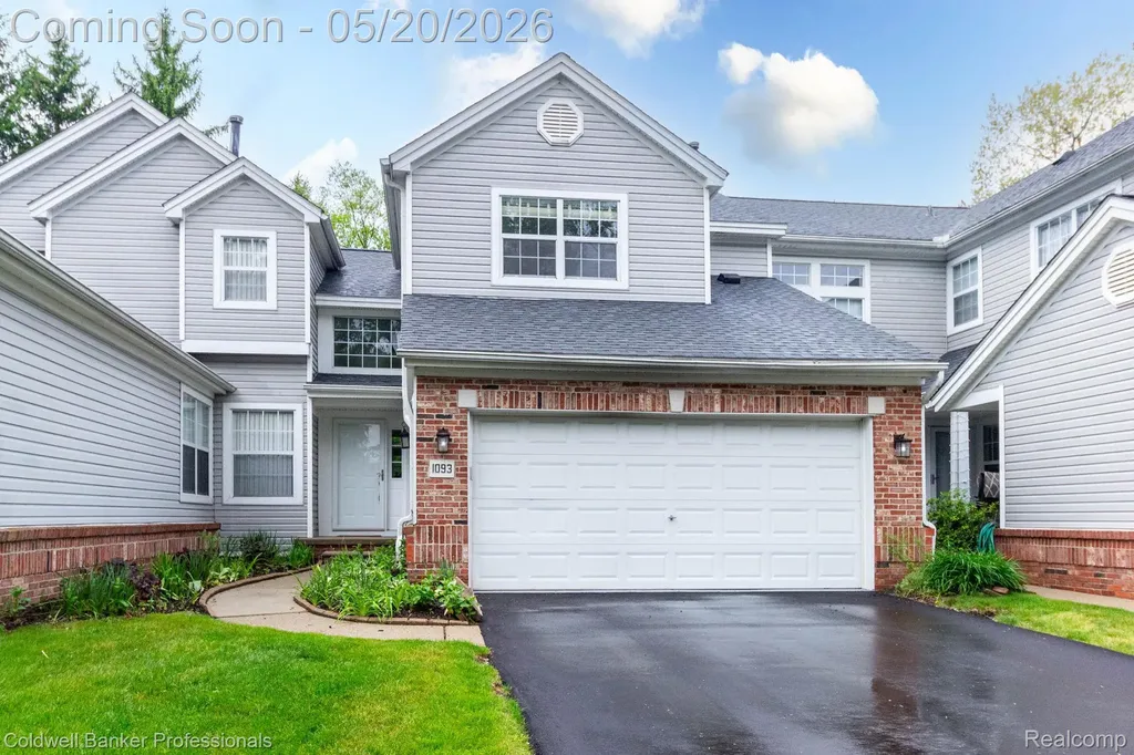 1093 Fairways Boulevard Troy City MI 48085