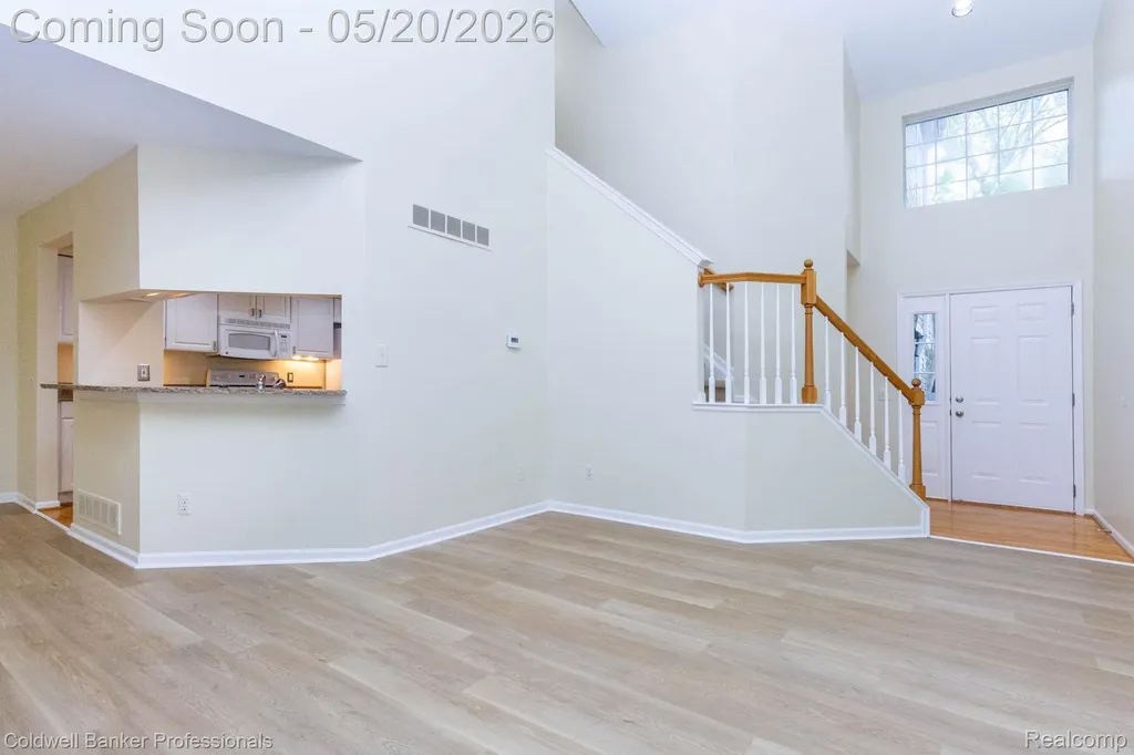 1093 Fairways Boulevard Troy City MI 48085