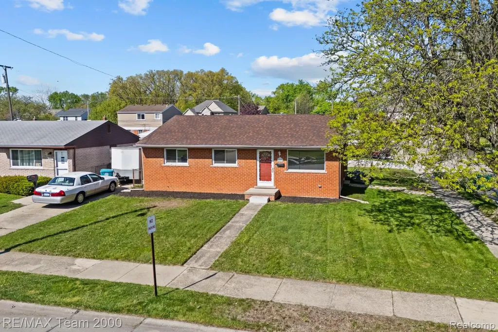 6557 Huntleigh Street Garden City City MI 48135