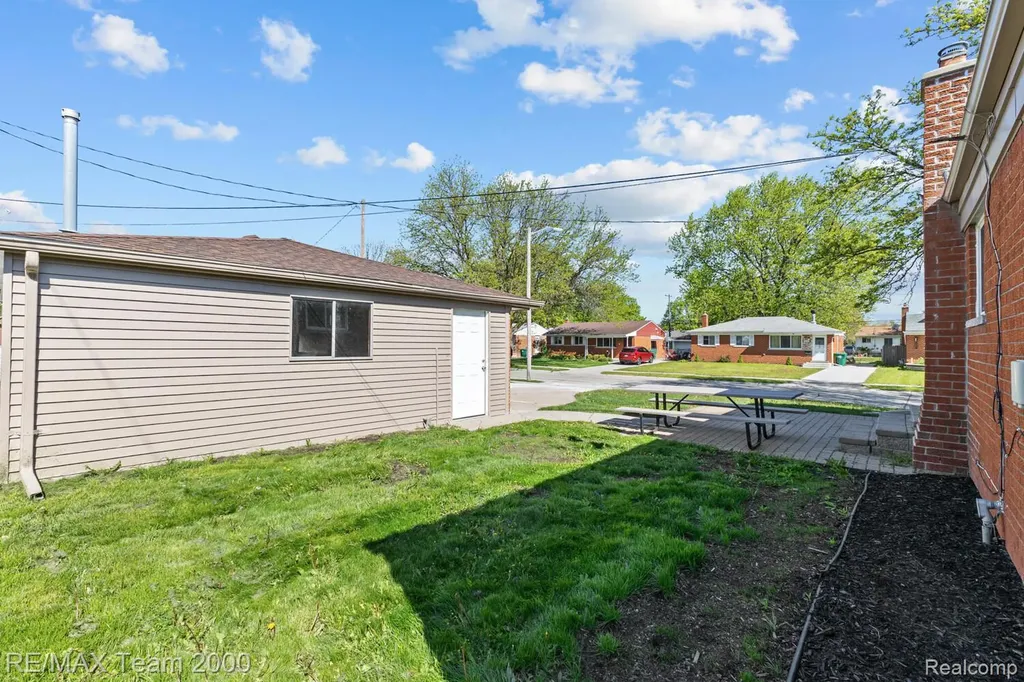 6557 Huntleigh Street Garden City City MI 48135