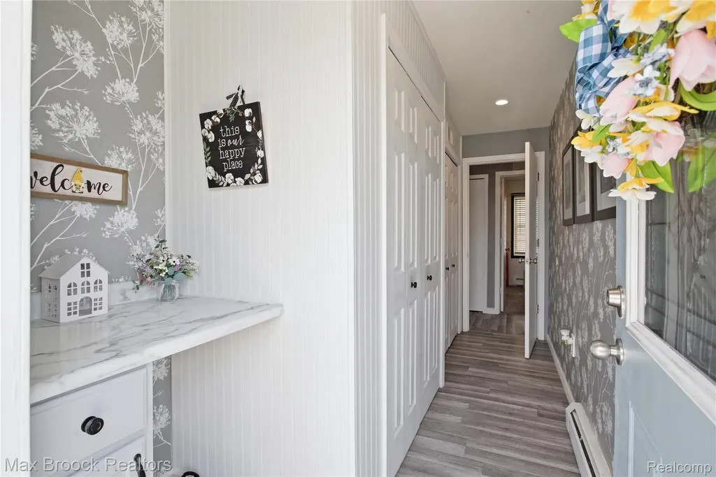 38189 Circle Drive Harrison Charter Township MI 48045