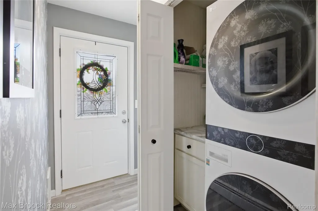 38189 Circle Drive Harrison Charter Township MI 48045