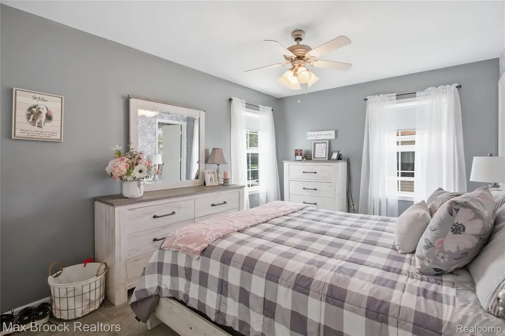 38189 Circle Drive Harrison Charter Township MI 48045