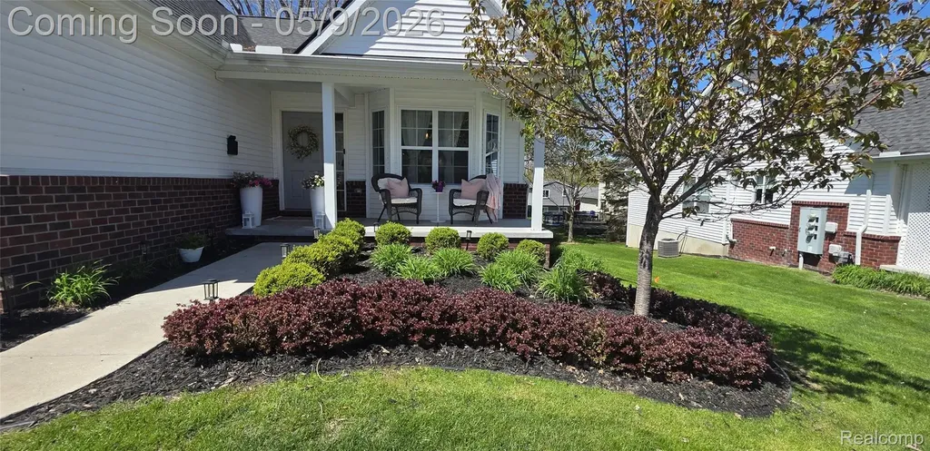 814 Nelsons Ridge Drive Howell City MI 48843