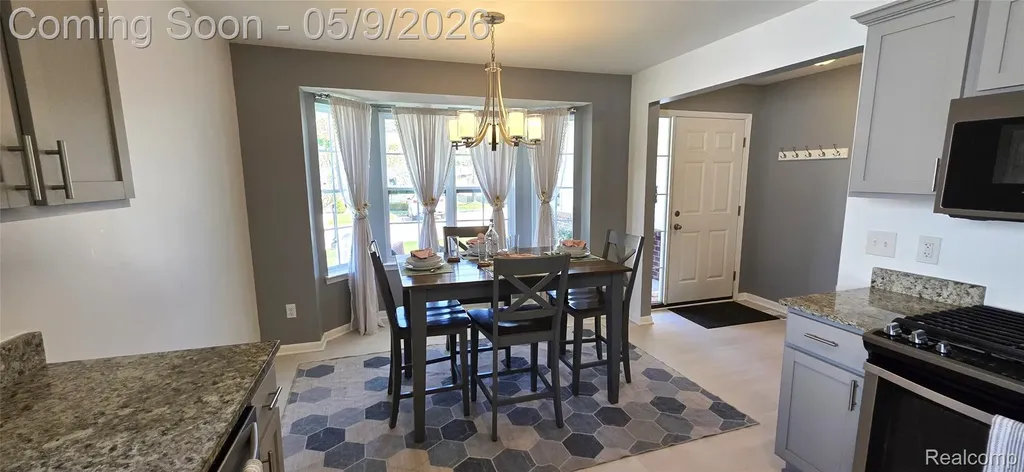 814 Nelsons Ridge Drive Howell City MI 48843
