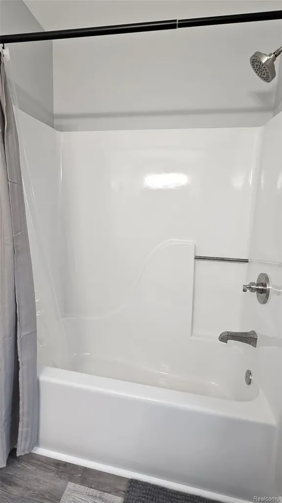 4165 Highcrest Drive Genoa Township MI 48116