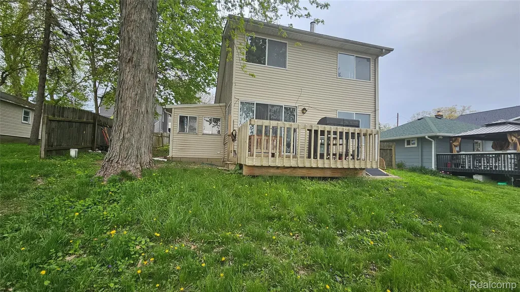 4165 Highcrest Drive Genoa Township MI 48116