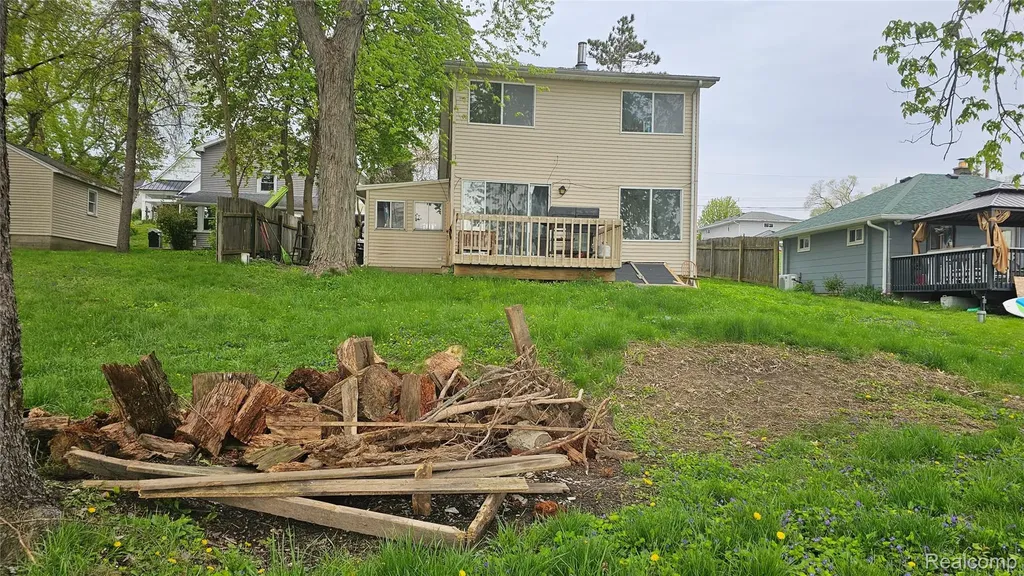 4165 Highcrest Drive Genoa Township MI 48116