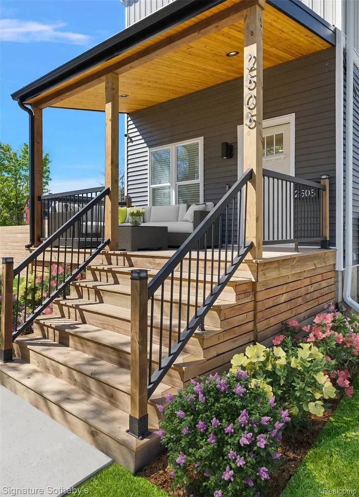 2542 Townsend Street Detroit City MI 48214