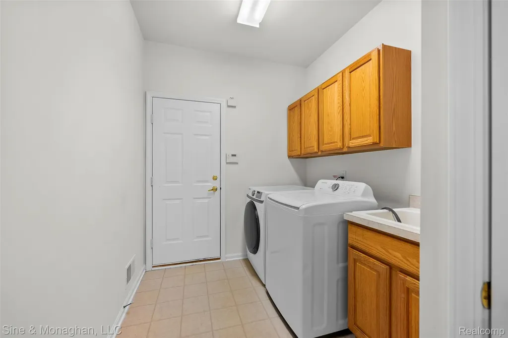 48322 Antique Road Canton Charter Township MI 48187