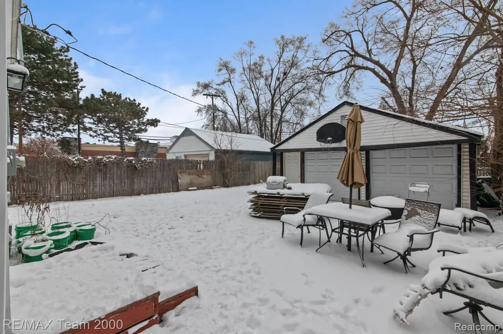 5871 Cooper Street Taylor City MI 48180