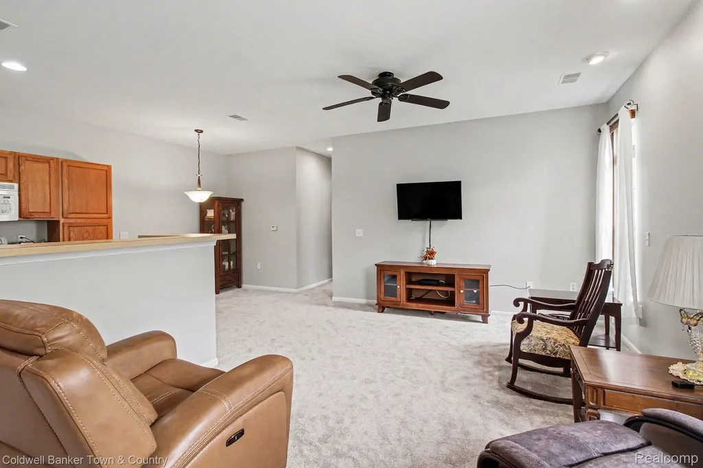 594 Olde English Circle Howell Township MI 48855