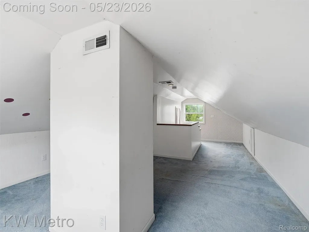 612 S Winding Drive Waterford Charter Township MI 48328